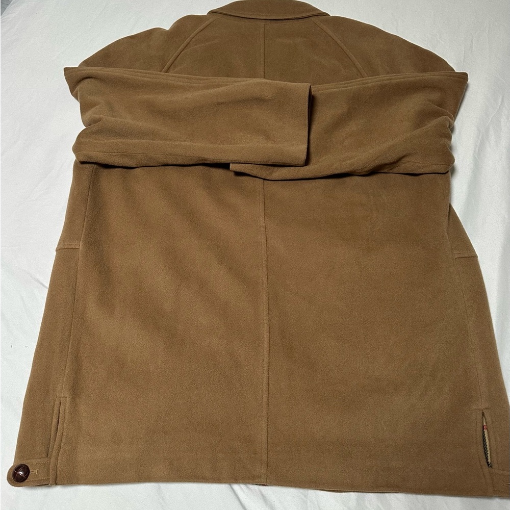 Burberry’s Coat - Picture 5 of 12